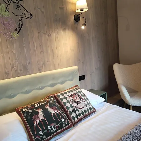 Gosciniec Pod Wyciagiem - Karolina 3* Białka Tatrzańska